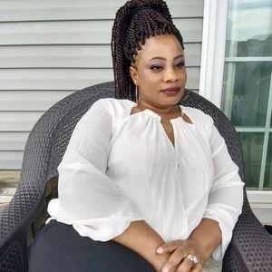 Meet your Posher, Adwoa